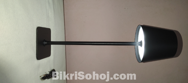 LED NIGHT TABLE LAMP WITH THREE COLORS & RECHARGEABLE.